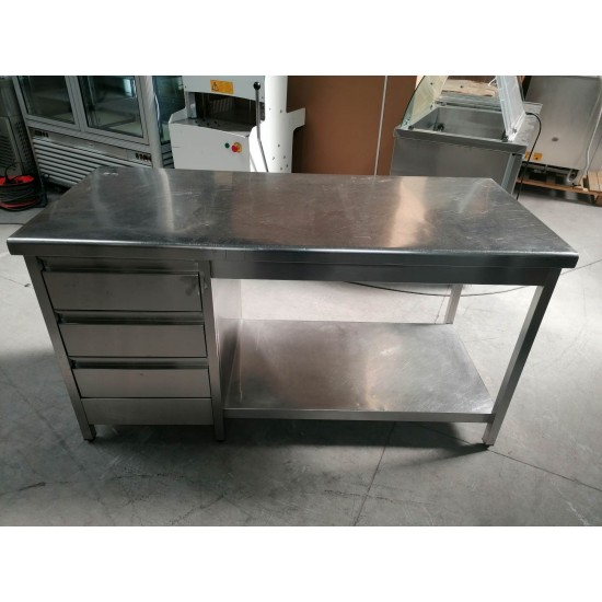 Μεταχειρισμένο ερμάριο με 3 συρτάρια 160Χ70Χ86