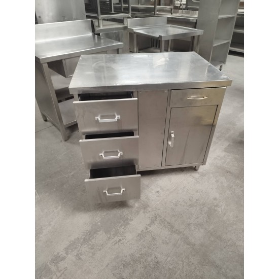 Μεταχειρισμένο ερμάριο 1Χ70Χ86