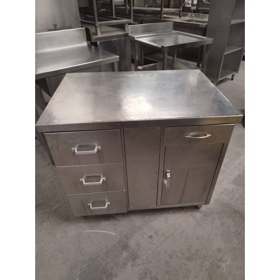 Μεταχειρισμένο ερμάριο 1Χ70Χ86