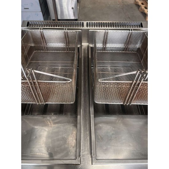 Μεταχειρισμένη Φριτέζα Διπλή Επιδαπέδια Aερίου ALUMINOX  20+20 λίτρα