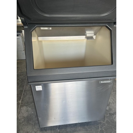 Μεταχειρισμένη Παγομηχανή Ιταλική Scotsman 76X87X206 για Πάγο Τρίμμα 