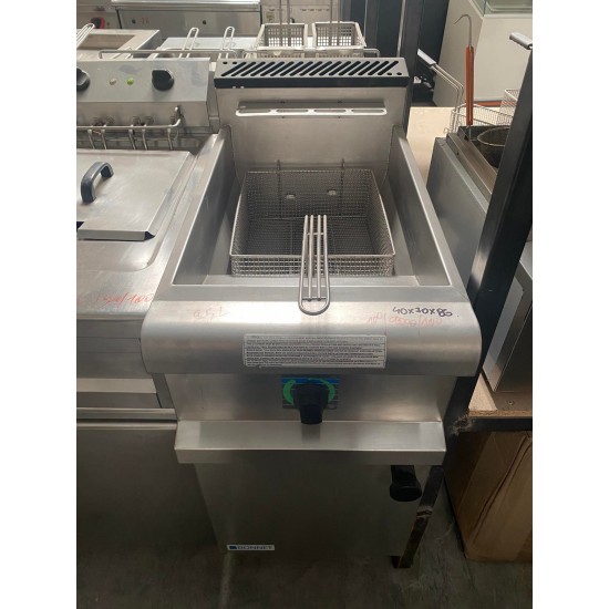 Μεταχειρισμένη φριτέζα αερίου επιδαπέδια