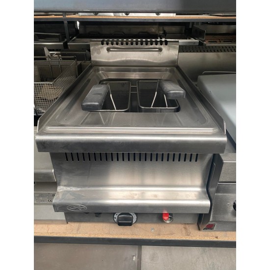 Βραστήρας ζυμαρικών αερίου