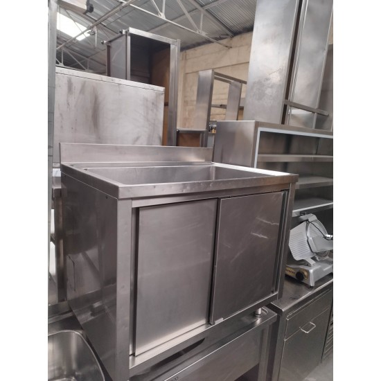 Μεταχειρισμένη κλειστή λάντζα 100Χ70Χ85 