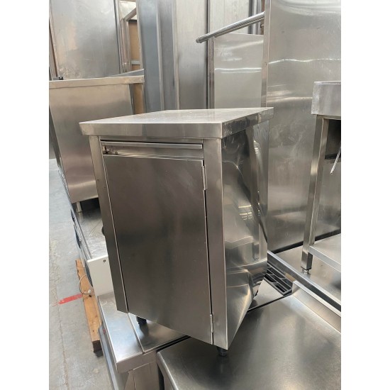 Μεταχειρισμένο ερμάριο με ράφι 50Χ53Χ85