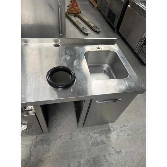 Μεταχειρισμένο Ψυχόμενο Πόστο καφέ 340Χ70Χ86 με 2 Γούρνες, ρινσερ και θέση για κάδο