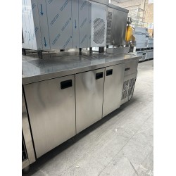 Μεταχειρισμένο Ψυγείο Πάγκος με 3 Πόρτες 179Χ70Χ86 Μεταχειρισμένο Ψυγείο Πάγκος με 3 Πόρτες 179Χ70Χ86